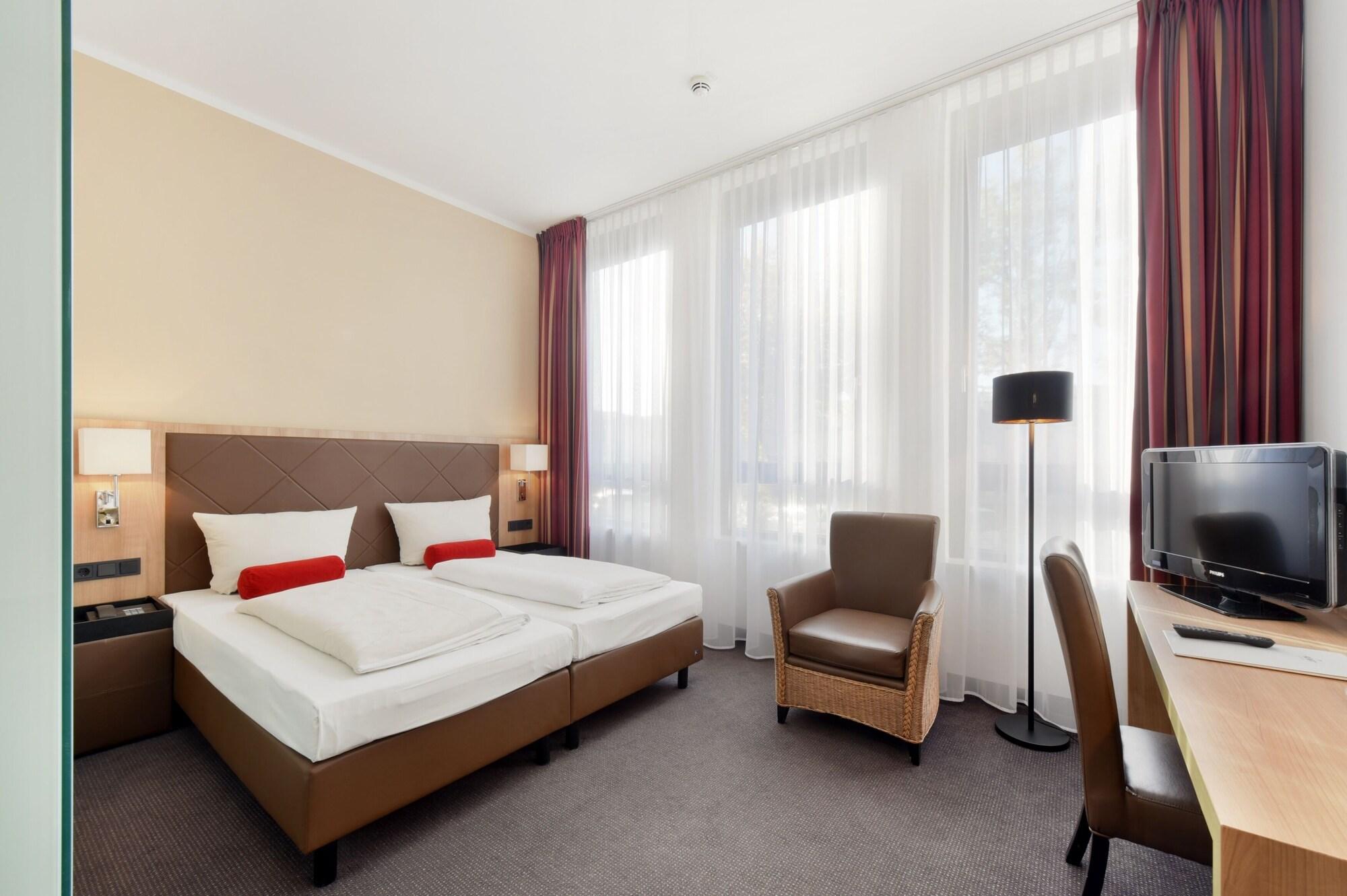 Achat Hotel Muenchen Sued Ngoại thất bức ảnh
